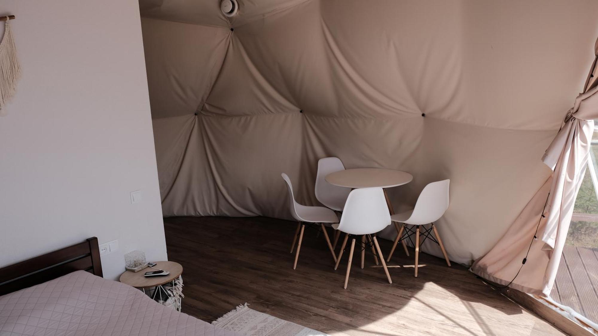Глемпінг Де Вайб Hotell Vorokhta Rom bilde